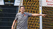 TSV-Coach Hamid Durandish sucht nach drei Niederlagen, zuletzt das 1:5 gegen Aufsteiger TuS Immenstaad, nach Lösungen.