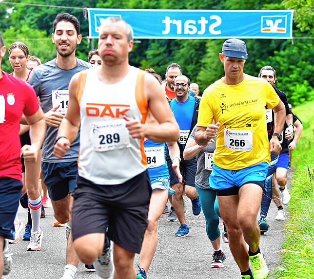Bild 12: Omar Tareq und Michaela Gertis gewinnen den 34. Wehratallauf – und wir haben Fotos!