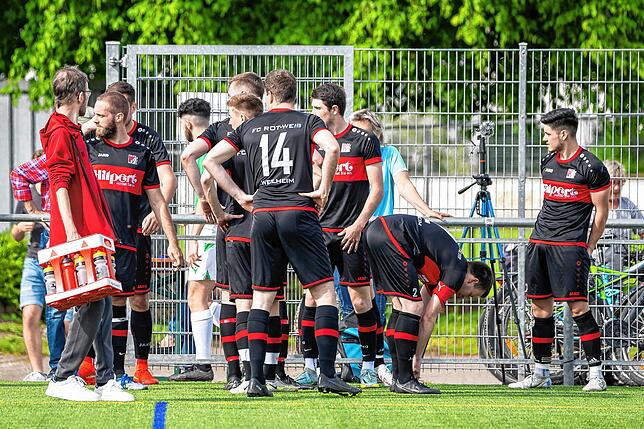Bild 5: SV Herten setzt sich mit 4:2 gegen den FC Rot-Weiß Weilheim durch &ndash; und wir haben Bilder!