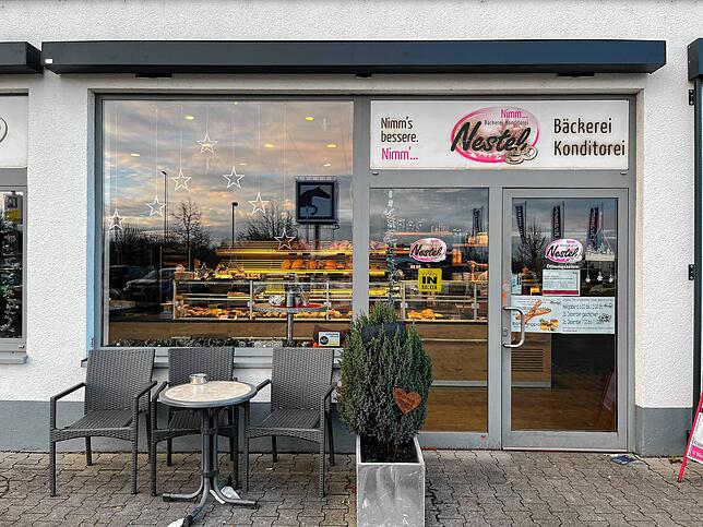 Auch bei der Bäckerei und Konditorei Nestel gibt es frische Brötchen.