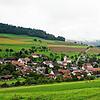 Krenkingen: Blick auf das malerisch gelegene Dorf mit der St. Nikolauskirche als Blickfang. Der Ortsteil hat in den vergangenen Jahren ...