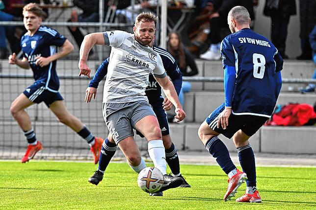 Bild 31: TuS Efringen-Kirchen besiegt SV Blau-Weiß Murg mit 6:2 &ndash; und wir haben Bilder!