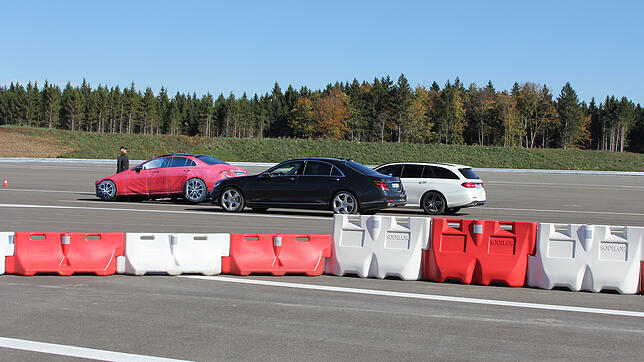 Bei Fahrmanövern auf der im Oktober 2017 fertiggestellten Bertha-Fläche im Immendinger Daimler-Prüfzentrum wurden die Leistungen von ...