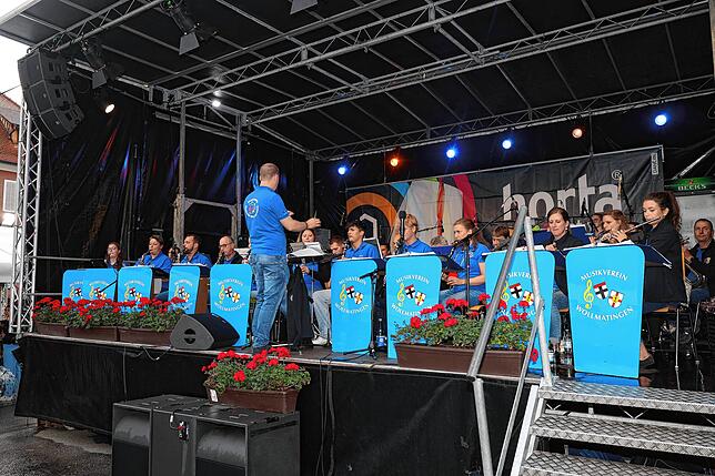 Bild 43: So stimmungsvoll war der Auftakt beim Konstanzer Weinfest 2025 – mit Bildern vom Fest