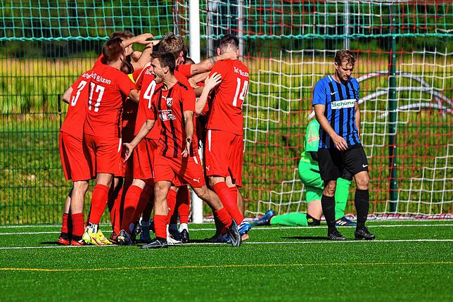 Bild 5: TuS Binzen dreht beim 4:3 gegen die SG FC Wehr/Brennet das Spiel &ndash; und wir haben Bilder!