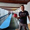 Michael Preis vom Flair Hotel Grüner Baum in Allmendshofen betreibt eine der wenigen verbliebenen Kegelbahnen im Städtedreieck ...