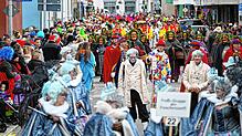 Narren, so weit das Auge reicht: Am Sonntag werden wieder mehrere Tausend Menschen bei dem Narrenumzug in Radolfzell erwartet.