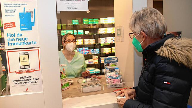Impfen gegen Covid-19 ist in vielen Apotheken am Hochrhein nicht möglich. Zertifikate werden hingegen in digitaler Form oder im ...