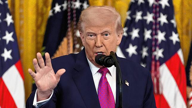 US-Präsident Donald Trump spricht im East Room des Weißen Hauses, während einer Veranstaltung zur Unterzeichnung eines Gesetzes, wodurch ...