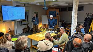 Das Interesse an der Westumfahrung beim jüngsten Runden Tisch Mobilität im Stockacher Umweltzentrum war sehr groß. Hans Steißlinger ...