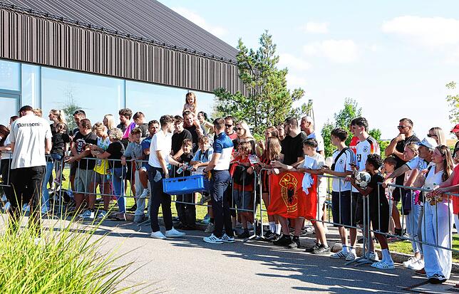 Bild 20: Deutscher Meister Bayer Leverkusen im Öschberghof Donaueschingen