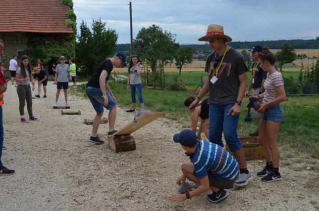 Bild 25: Bilder vom Dorfspiel und dem Partyabend des Zeltlagers der Jugendfeuerwehren des Landkreises Konstanz