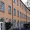Der Austausch der alten Fenster an der Stephansschule steht an. Damit würde der jährliche Energiebedarf um neun Prozent gesenkt. Vielen ...