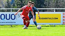Nico Reichardt (rotes Trikot, hier im Spiel gegen den SV Jestetten) vom FC Schlüchttal hat es diese Woche in unsere Top-Auswahl geschafft.