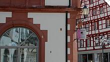 Am Marktplatz, im ehemaligen Büro von &bdquo;Immobilienperle&ldquo;, wird eine weitere Teststation eingerichtet.