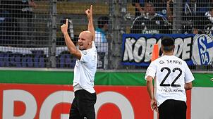 Mario Ketterer jubelt nach einem besonderen Tor in seiner Fußball-Karriere. Im August 2016 erzielte er das 1:4 für den FC 08 Villingen ...