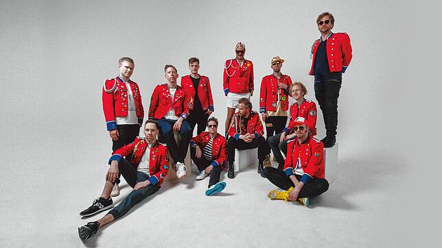 Die Marching-Band Meute aus Hamburg kommt mir ihrer Mischung aus Techno und Blasmusik zu FN:POP an den Bodensee.