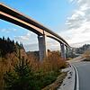 Noch ist die zweispurige Gauchachtalbrücke der B31 eine Engstelle der wichtigen Straßenverbindung, doch wenn die Planungen glatt ...