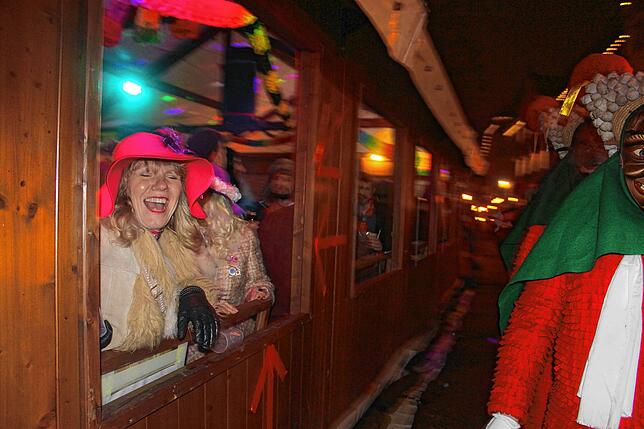 Bild 16: Nachtumzug beim Viererbund: Narrentag gipfelt in mystischer Stimmung beim Nachtumzug