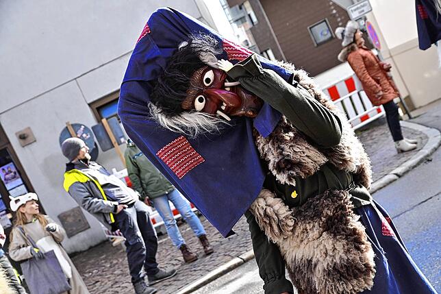 Bild 20: St. Georgen feiert Fasnacht: Kinderumzug mit Elfen, Piraten & Schneemännern – die besten Fotos!