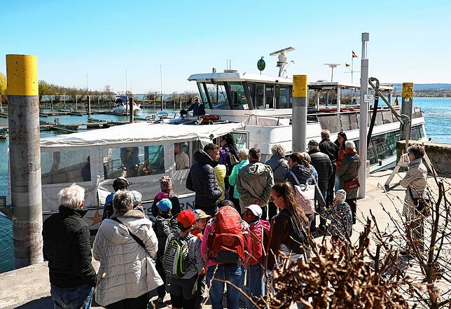 Einsteigen bitte! Stündlich verkehrte am verkaufsoffenen Sonntag „See(h)reise“ ein Charterschiff auf dem Untersee.