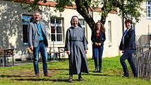 Sr. Walburg Haag (vorne, Mitte) ist die neue Oberin des Walder Konvents. Die Oberin ist Kontaktperson zu Heimschule Kloster Wald, ...