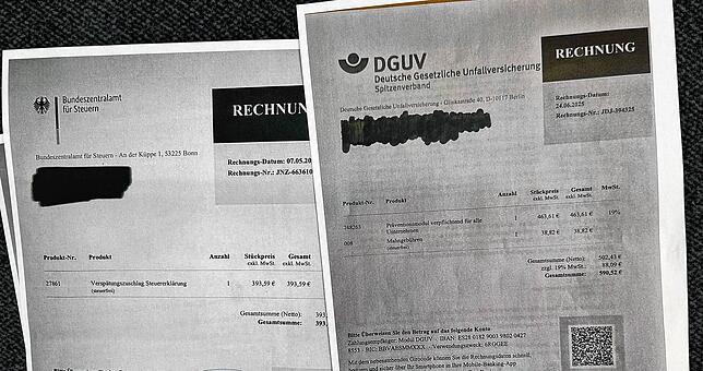 Das aktuelle Fake-Schreiben (rechts) ähnelt sehr dem, das vor einigen Wochen unterwegs war. Auffällig: In beiden wird als Bankverbindung ...