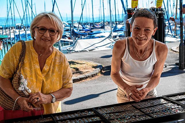 Bild 24: Seehasenfest 2022: Besucher freuen sich über den Rummel