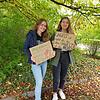 Für den SÜDKURIER schildern Victoria Keller (links) und Rosa Riesterer ihre Erfahrungen bei der Klima-Aktionswoche.