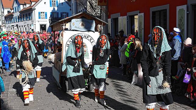 Bild 6: Kinderumzug 2023: Der Rosenmontag gehört den kleinen Mäschgerle