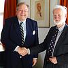 Der neue Vorsitzende und der neue Ehrenvorsitzende: Maximilian Dietzsch-Doertenbach (links) und Professor Robert Leicht.