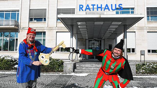 Der Rathaussturm 2022 wird ähnlich ausfallen wie im vergangenen Jahr: Poppele-Zunftmeister Stephan Glunk und Poppele Timo Heckel werden ...
