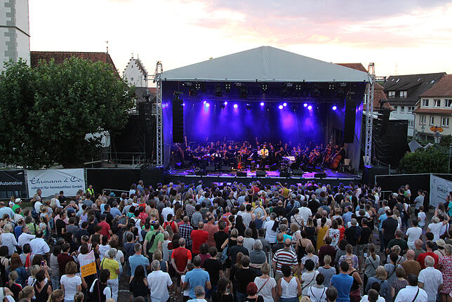 Der Markdorfer Marktplatz beim Open Air mit Max Mutzke bei der Premiere 2018.