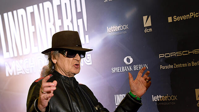 Unter dem Namen Junior Adams trat Udo Lindenberg als 16-Jähriger 1963 mit der Band Jazzopaters im Waldshuter Kornhaus auf. Der ...