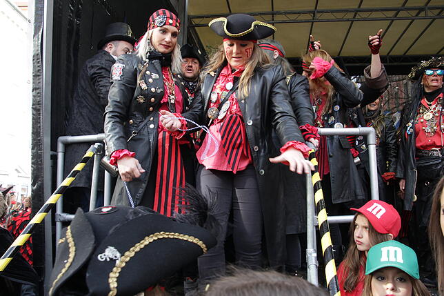 Bild 26: Die schönsten Bilder und Videos von der SÜDKURIER-Fasnacht auf der Marktstätte! Ho Narro!