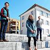 Können dem voraussichtlich ab Ende April in Konstanz geltenden Musik- und Spielverbot nicht viel abgewinnen (von links): Die Studenten ...