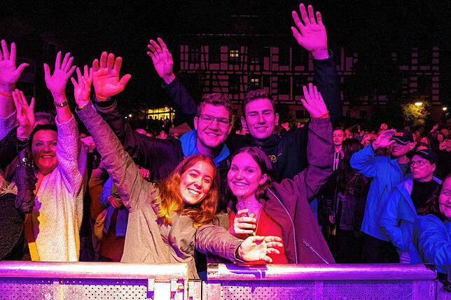 2024 brauchte es bei der Kulturnacht am späteren Abend eine Jacke. Die gute Laune lasen sich die Besucher aber von dem durchwachsenen ...