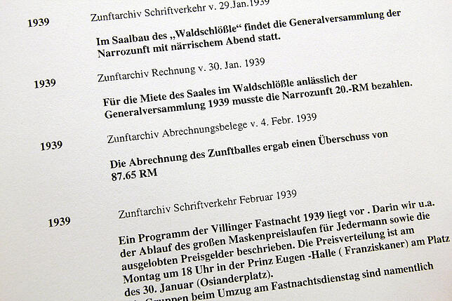 Bild 8: Alte Narrozeitungen neu im Archiv: Michael Bohrer zeigt die größten Schätze
