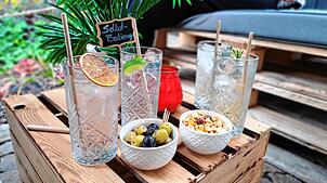 Wir testen die Pop-up-Gastros in Friedrichshafen. Diesmal die „Minibar“ auf dem Kirchplatz.