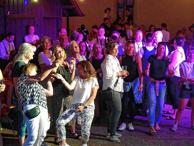 Bild 37: Gute Laune beim Mostfest in Bermatingen-Ahausen