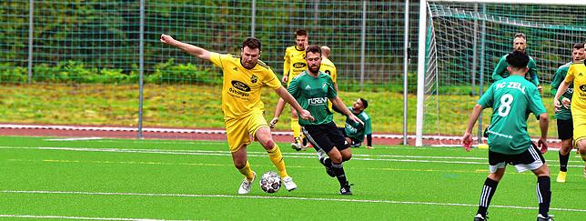 Bild 1: SV Schwörstadt siegt glücklich mit 1:0 beim FC Zell II &ndash; und wir haben Bilder!