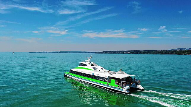 Über den Bodensee mit dem Katamaran: 394.000 Fahrgäste gab es 2024.
