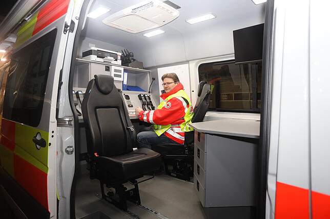 Hier im Einsatzwagen wird Alex Schroff auch am Schmotzige Dunschtig sitzen und die Einsätze koordinieren. Der Wagen wird beim Bürgersaal ...