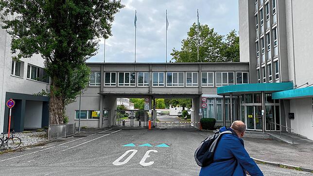 Der Eingang zum ehemaligen Siemens-Areal. In drei Jahren sollen auf dem Areal die ersten Wohnungen fertig sein.