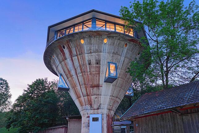 Die Nacht bricht an im Bergwerksilo Herznach.