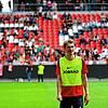 Ein zufriedener Patrick Osterhage mit Trainingsleibchen. Das will der Neuzugang des SC Freiburg aber schon im Pokal in Osnabrück gegen ...