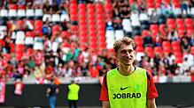 Ein zufriedener Patrick Osterhage mit Trainingsleibchen. Das will der Neuzugang des SC Freiburg aber schon im Pokal in Osnabrück gegen ...