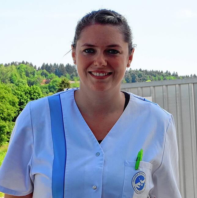 Den Job in der Pflege macht Nadja Götz gern. Sie sagt: „Du kriegst unheimlich viel zurück. So viel Liebe und Dankbarkeit.“