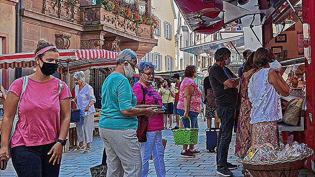 Coronabedingt sieht die Urlaubszeit 2020 für manchen Besucher auf dem Meßkircher Wochenmarkt anders aus als sonst üblich.