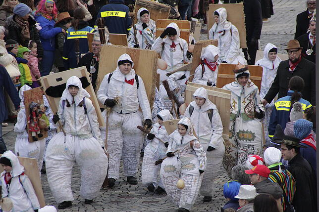 Bild 14: Bilder vom großen Kinderumzug in VS-Villingen am Schmotzigen &ndash; Teil 1